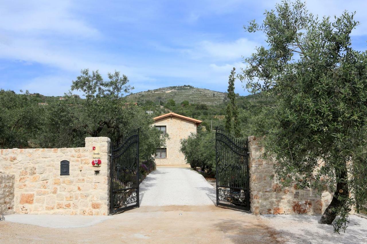 Casale Madeccia Guest House Sonnino Eksteriør bilde